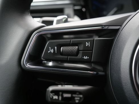 Certified 2026 Porsche Macan image 17