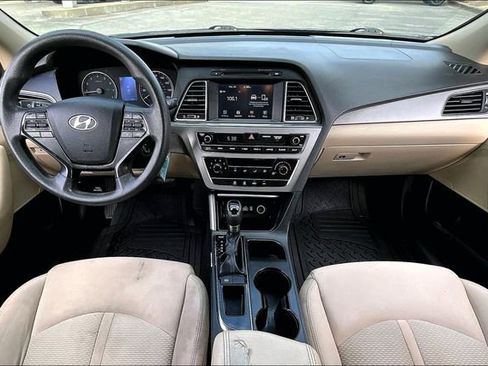Used 2016 Hyundai Sonata SE image 7