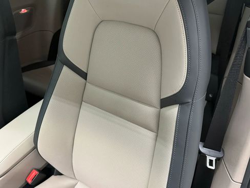 Used 2025 Porsche 911 Carrera image 18