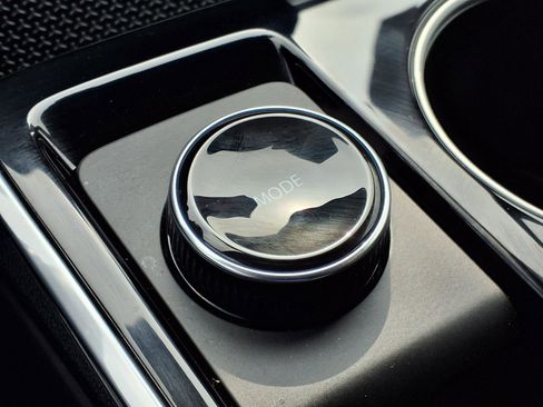 Used 2026 Chevrolet Equinox LT image 19