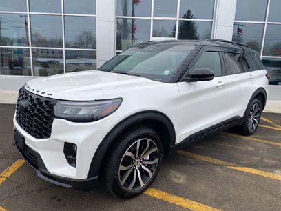 Used 2025 Ford Explorer ST-Line