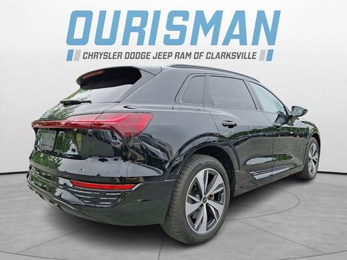Used 2024 Audi Q8 e-tron Premium AWD/4WD image 6