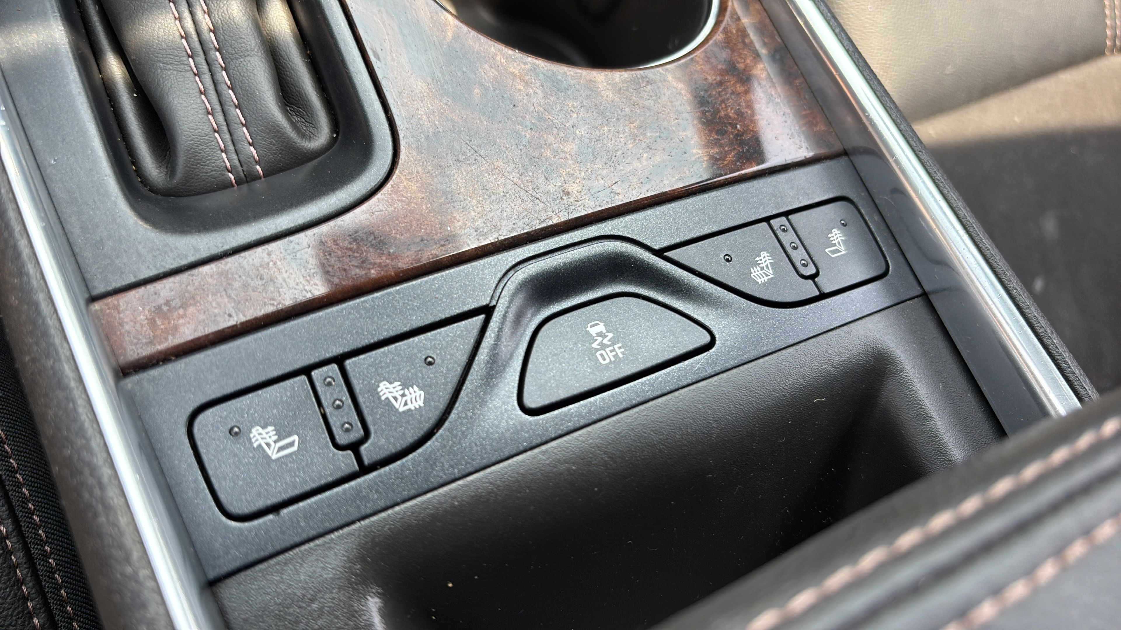 Used 2014 Chevrolet Impala LT w/ Premium Seating Package FWD image 20