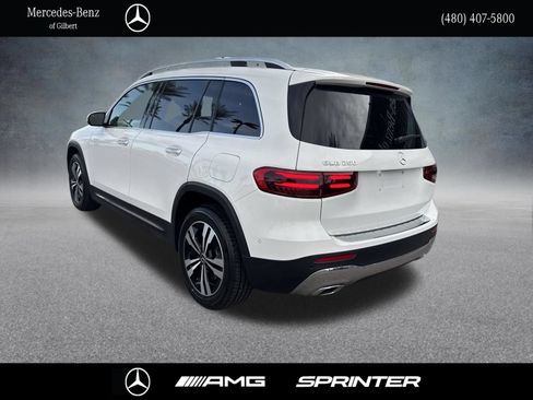 Used 2024 Mercedes-Benz GLB 250 image 4