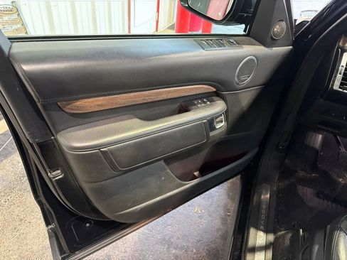 Used 2019 Land Rover Discovery HSE Luxury AWD/4WD image 9