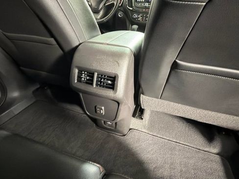 Certified 2024 Chevrolet Equinox RS FWD image 30