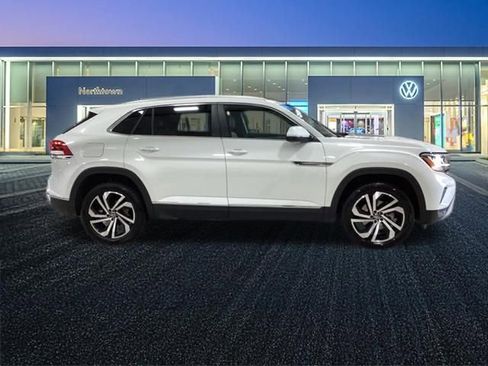 Certified 2023 Volkswagen Atlas Cross Sport SEL image 5