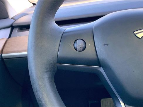 Used 2023 Tesla Model 3 Standard Range image 15