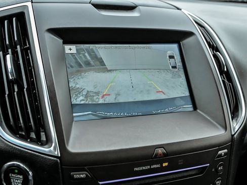 Used 2017 Ford Edge Titanium w/ Equipment Group 301A image 24