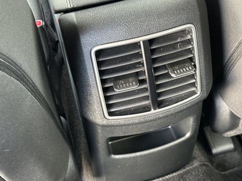 Certified 2025 Kia Sportage LX FWD image 14