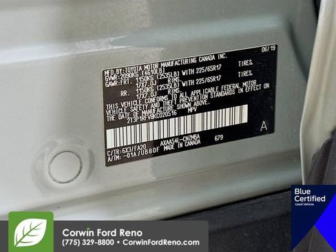 Used 2019 Toyota RAV4 XLE AWD/4WD image 33
