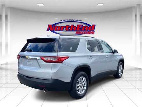 Used 2021 Chevrolet Traverse LT image 7