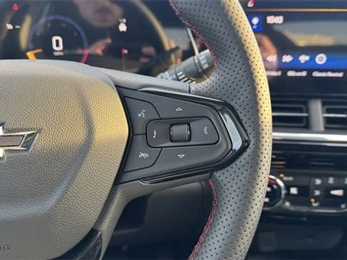 New 2026 Chevrolet Trax RS w/ Sunroof Package image 24