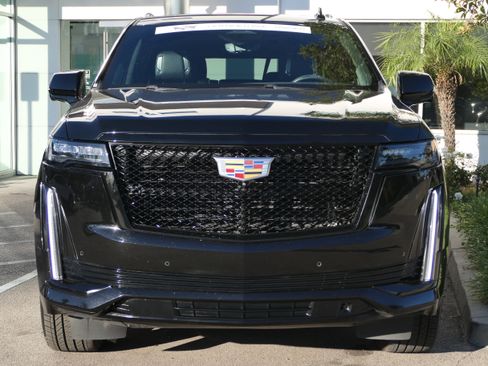 Certified 2023 Cadillac Escalade ESV Sport Platinum w/ Heavy-Duty Trailer Package image 9