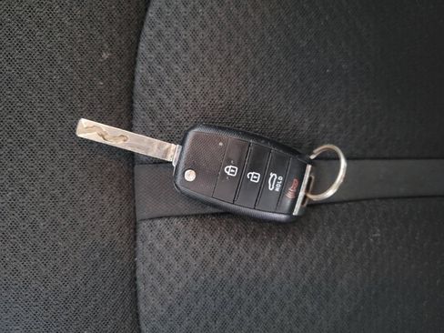 Used 2017 Kia Optima LX FWD image 32