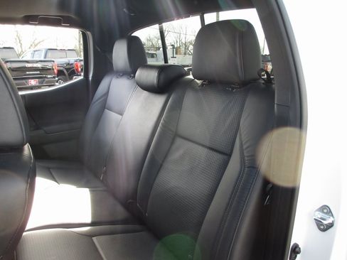 Used 2021 Toyota Tacoma TRD Off-Road w/ TRD Premium Off Road Package image 20