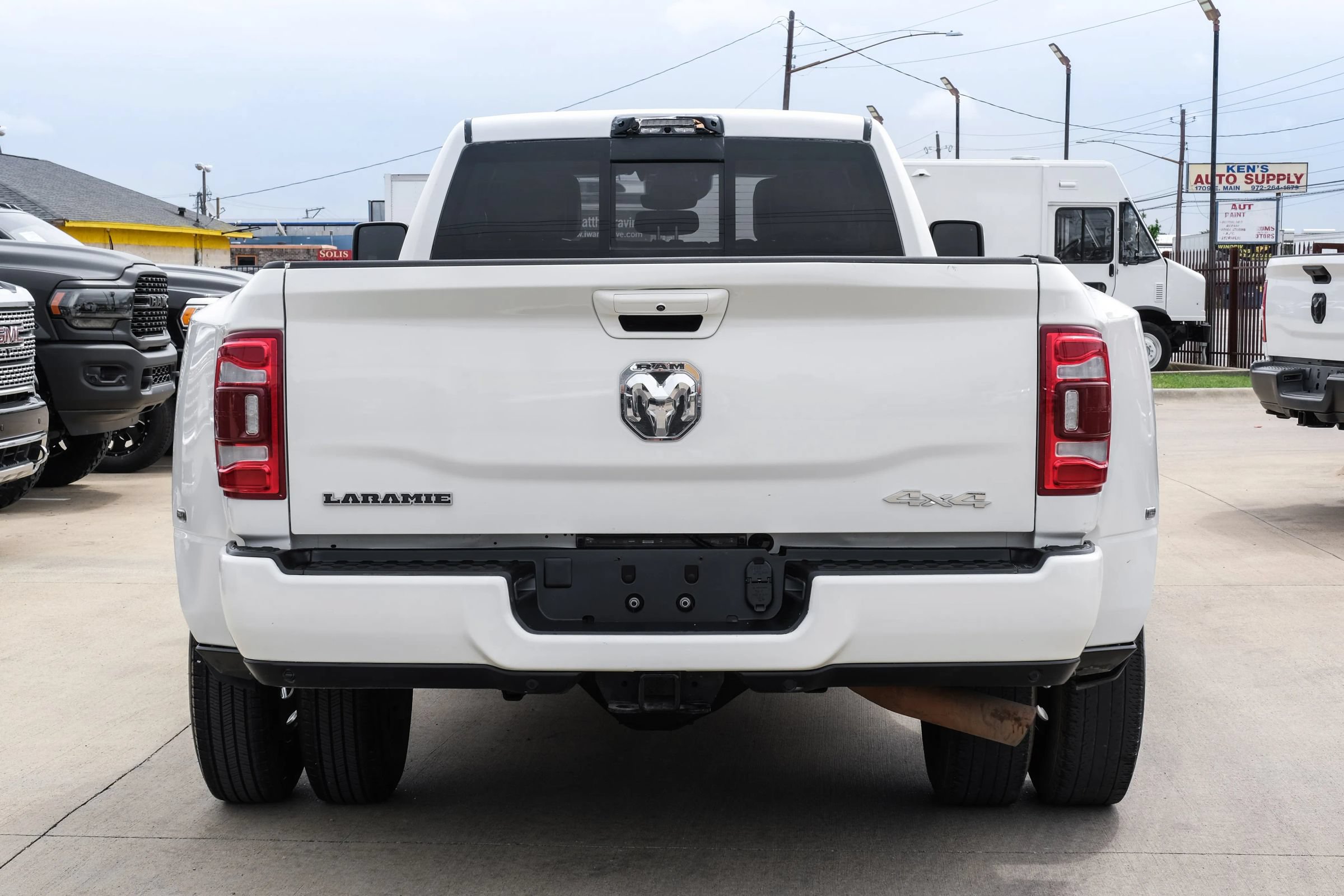 Used 2024 RAM 3500 Laramie w/ Sport Appearance Package AWD/4WD image 14