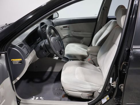 Used 2009 Kia Spectra LX image 9