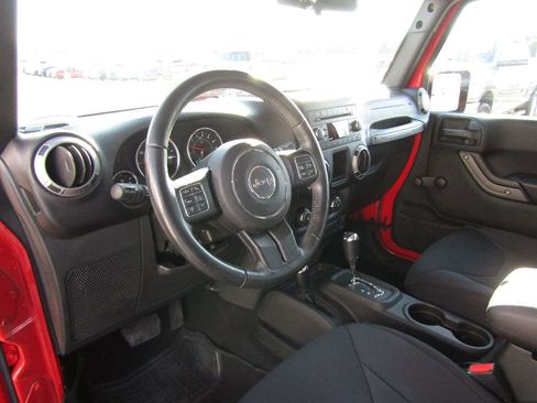 Used 2017 Jeep Wrangler Unlimited Sport w/ Max Tow Package image 9