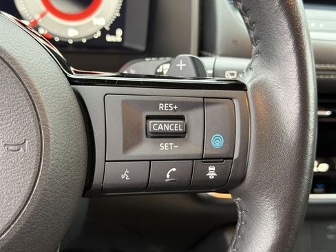 Used 2024 Nissan Rogue SL w/ SL Premium Package image 28