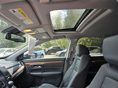 Used 2020 Honda CR-V Touring image 3