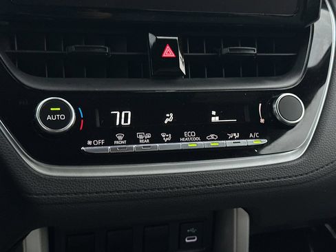 Used 2023 Toyota Corolla Cross AWD Hybrid image 23