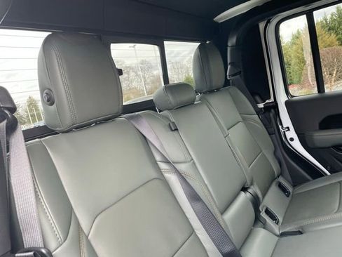 New 2026 Jeep Gladiator Mojave AWD/4WD image 32