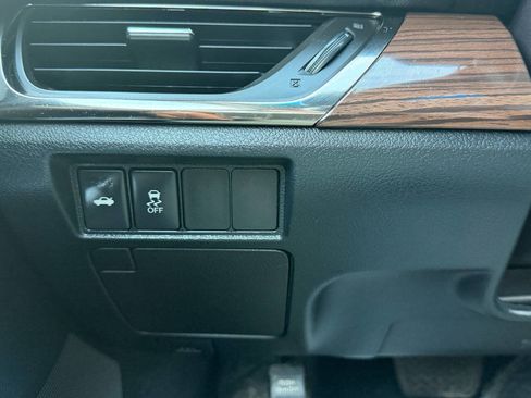 Used 2015 Toyota Avalon XLE image 38