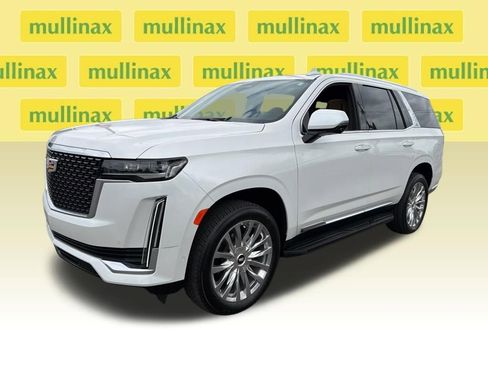 Used 2021 Cadillac Escalade Premium Luxury RWD image 5