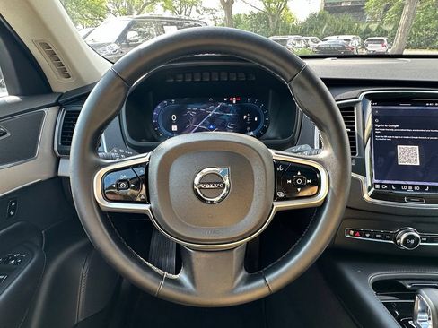 Used 2025 Volvo XC90 B5 Core AWD/4WD image 27