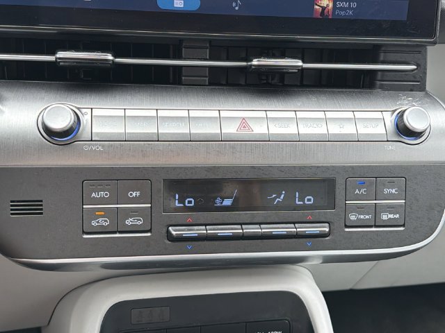 Certified 2025 Hyundai Kona SEL FWD image 20