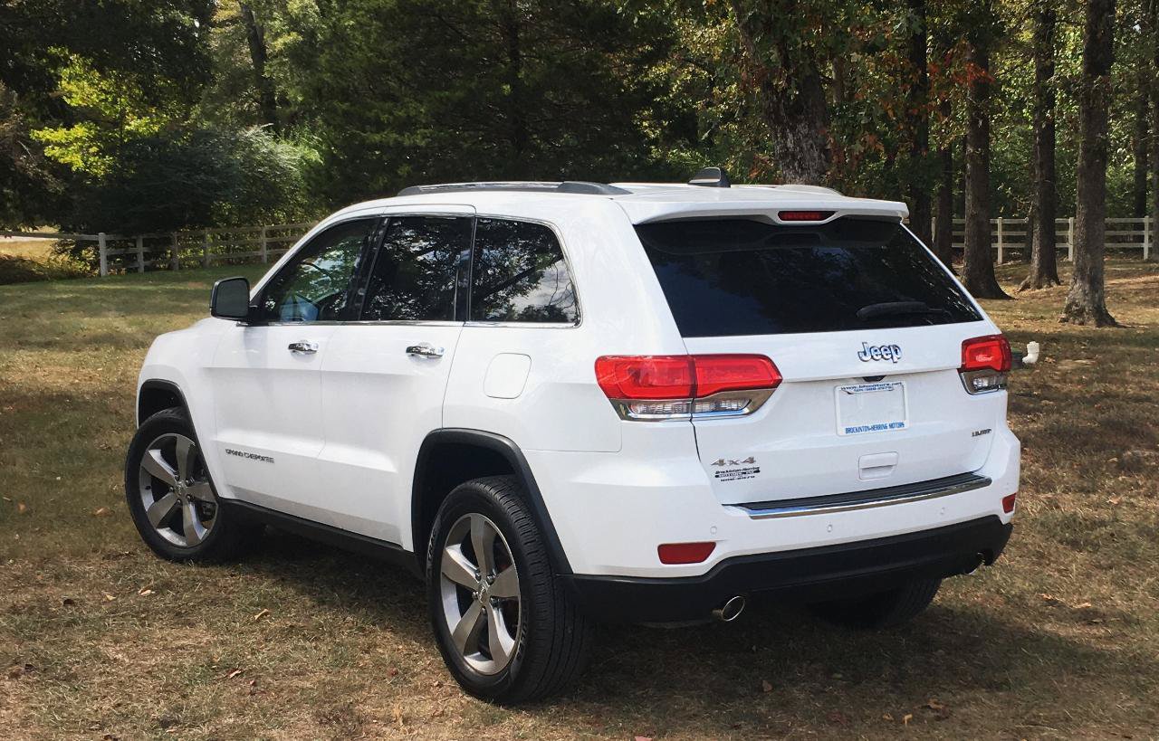 Used 2014 Jeep Grand Cherokee Limited w/ Luxury Group II AWD/4WD image 3