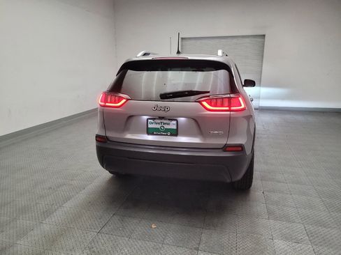Used 2019 Jeep Cherokee Latitude Plus FWD image 7