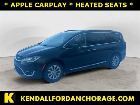 Used 2018 Chrysler Pacifica Touring-L image 1