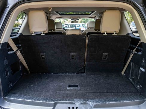 Used 2023 Ford Expedition Limited image 27