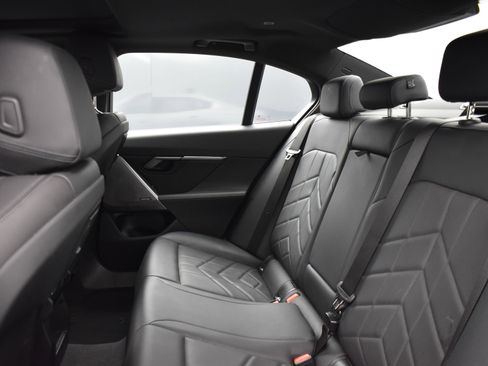 Used 2024 BMW 530i w/ Premium Package image 7