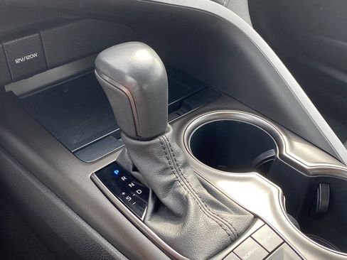 Used 2023 Toyota Camry SE image 13