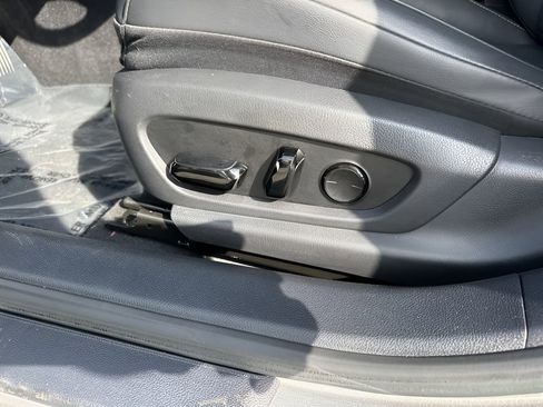 Used 2021 Lexus ES 300h w/ Premium Package image 10