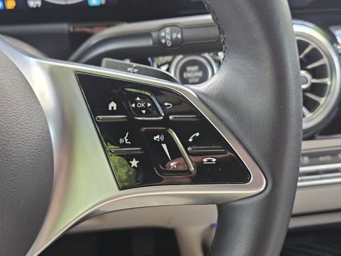 Certified 2025 Mercedes-Benz GLA 250 image 20