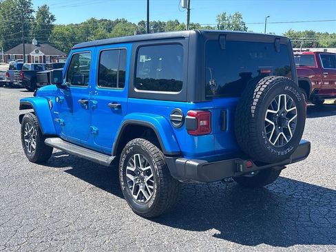Used 2024 Jeep Wrangler Unlimited Sahara AWD/4WD image 5