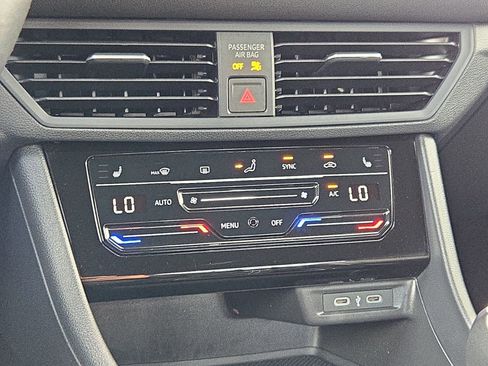 Used 2025 Volkswagen Jetta Sport image 24