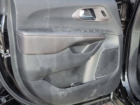 New 2026 Chrysler Pacifica Select FWD image 14