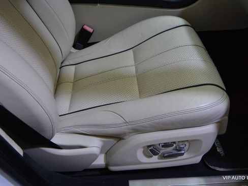 Used 2012 Jaguar XJ L image 18