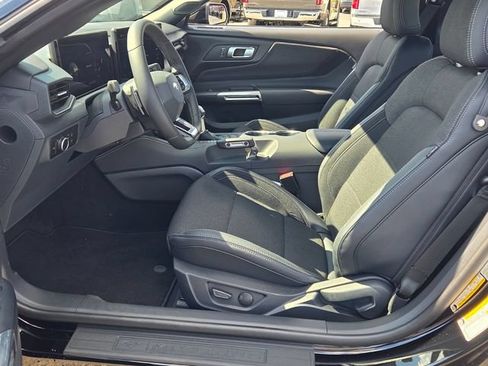 New 2026 Ford Mustang GT w/ GT Performance Package RWD image 5