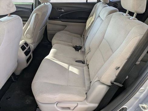 Used 2017 Honda Pilot LX image 17