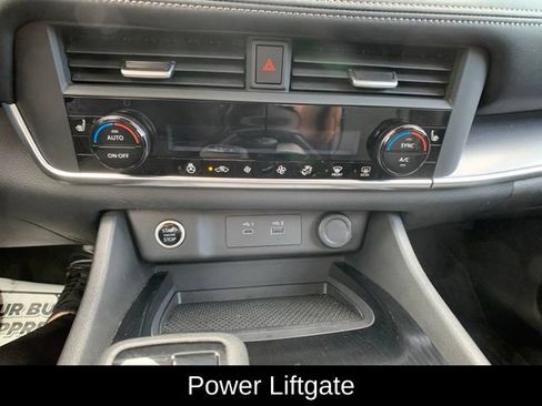 Certified 2023 Nissan Rogue SV w/ SV Premium B Package AWD/4WD image 19