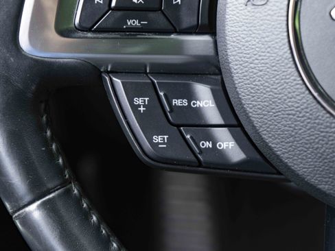 Used 2018 Ford Mustang Coupe image 22