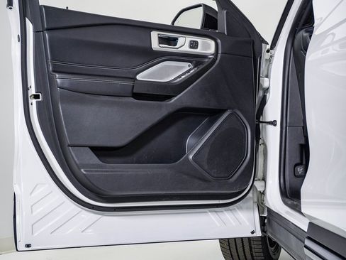 Used 2020 Ford Explorer ST w/ ST Street Pack image 26