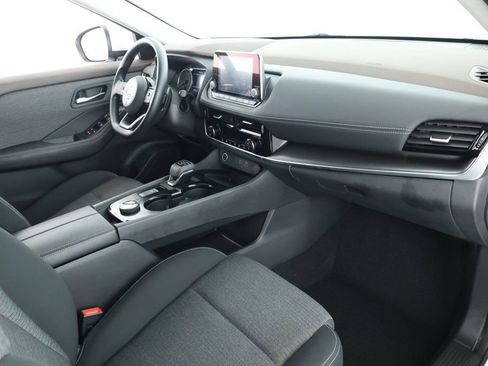 Used 2021 Nissan Rogue SV image 23