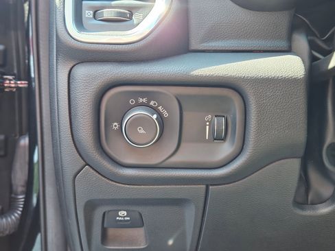 Used 2024 RAM 1500 Laramie image 19